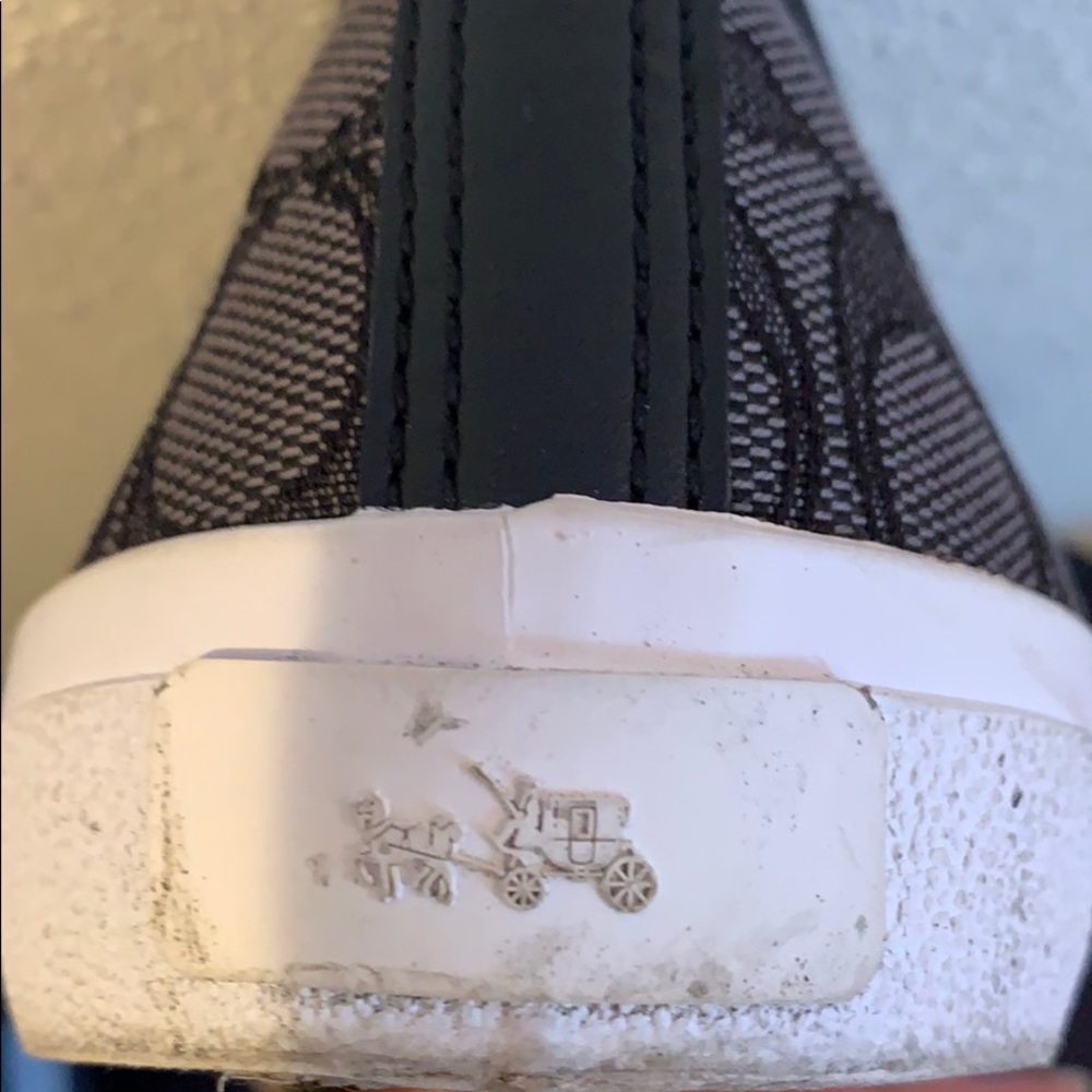 Shoes - Picture 4 of 4